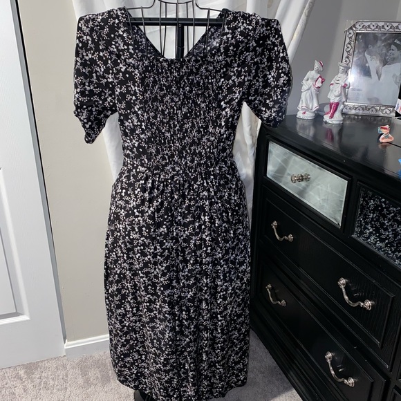 Women’s large Old Navy dress - Picture 3 of 4